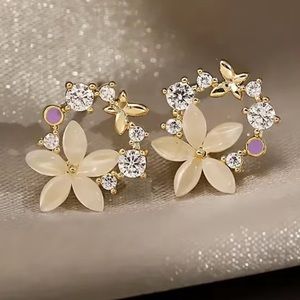 NEW Flower Hollow Butterfly Gold Plated Earrings
